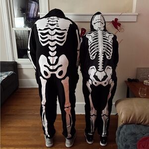 Women’s skeleton costume